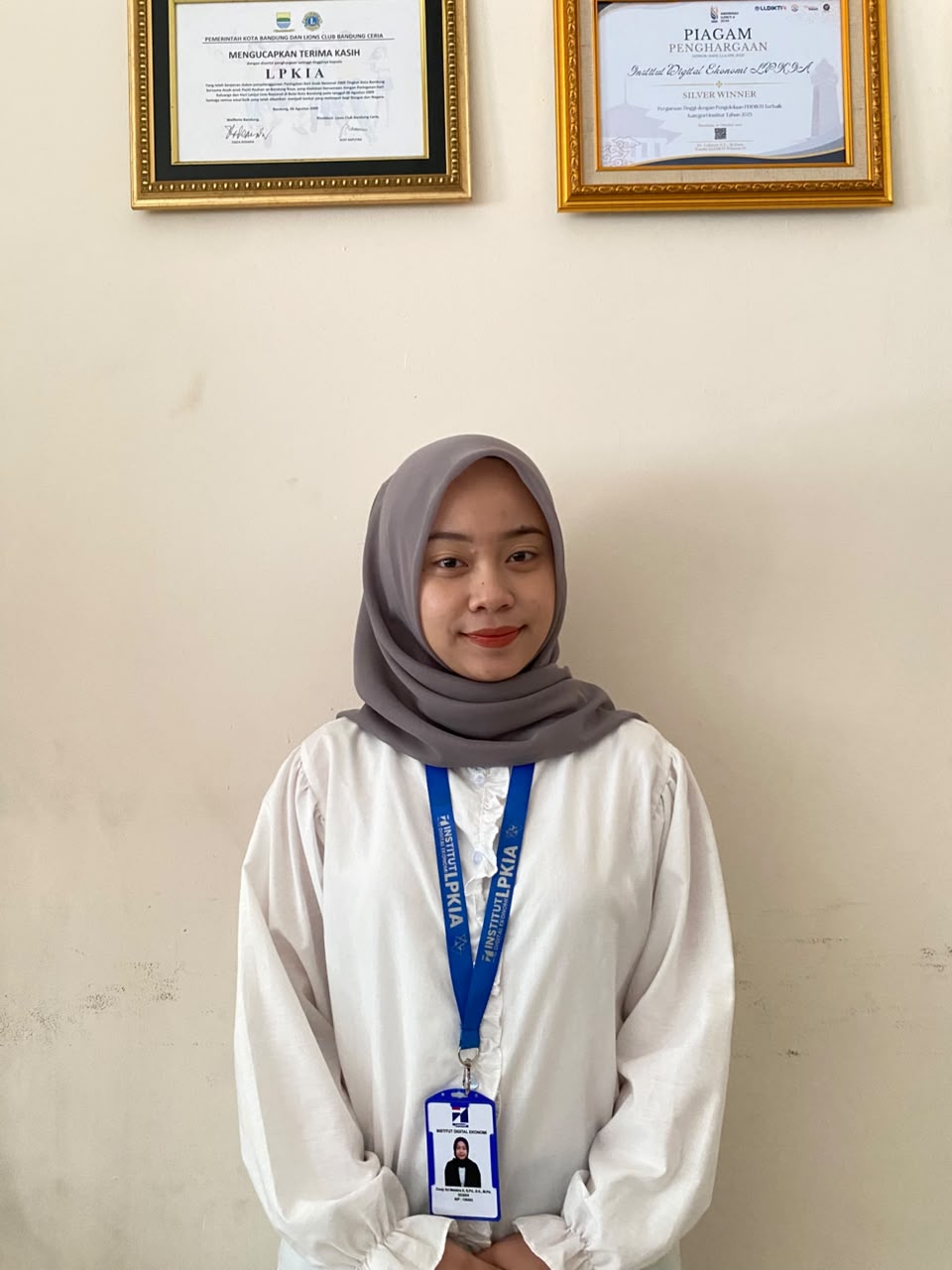 Cindy Sri Meidina Adeliani, S.Pd., S.S., M.Pd.