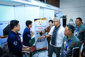Walikota bandung meninjau langsung kegiatan Career Day LPKIA 2025